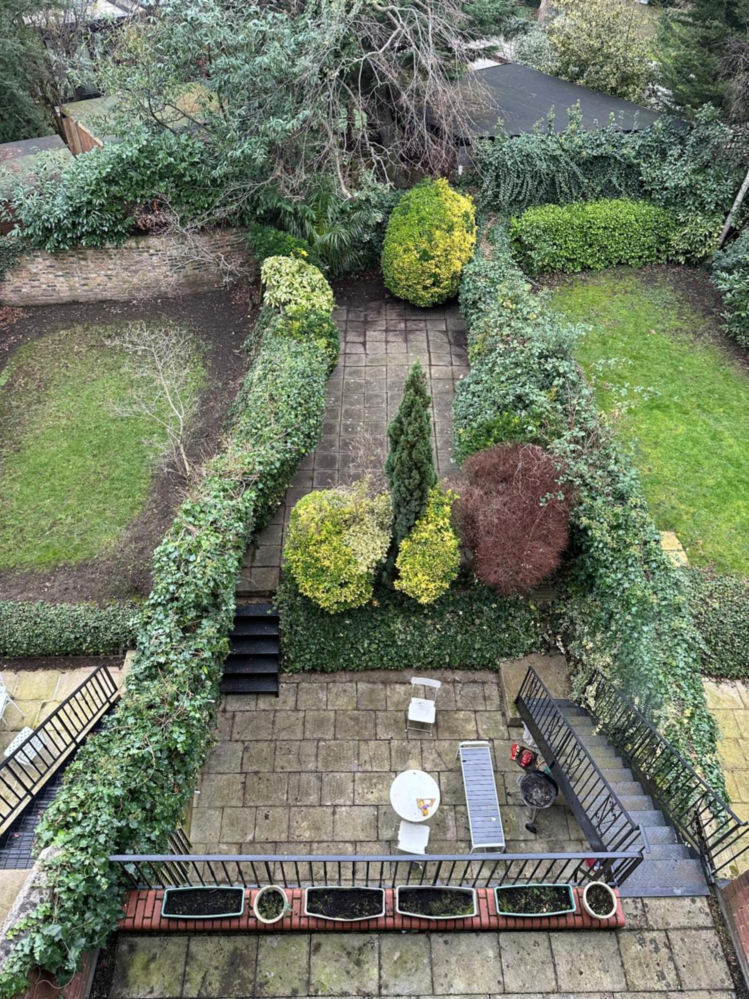 Spacious 2-bedroom Townhouse With Garden & Patio Vakantiehuis Londen